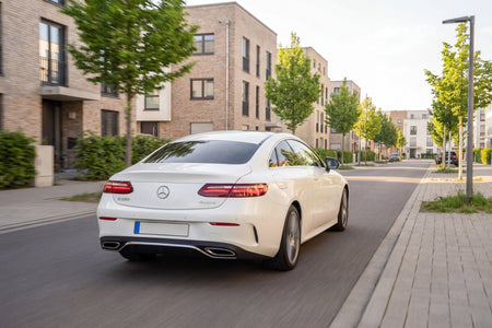 Mercedes E 400 e Charging cable