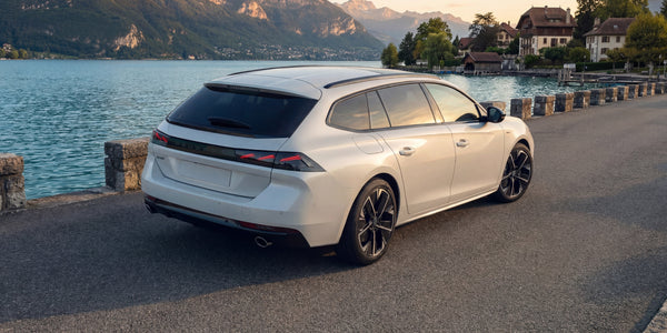 Peugeot 508 Sportwagon charging cable