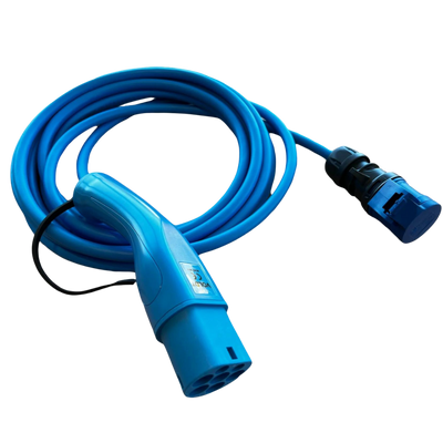 Adapterkabel Typ 2 (Ladestationsseite) auf 16A 3-polige blaue CEE-Buchse