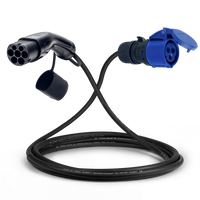 Adapterkabel Typ 2 (Ladestationsseite) auf 16A 3-polige blaue CEE-Buchse